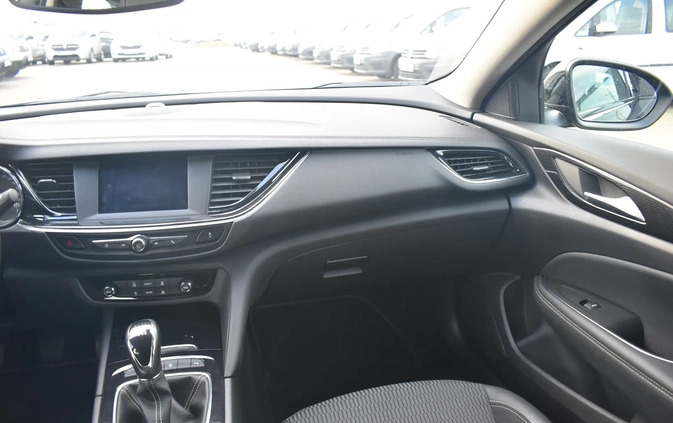 Opel Insignia cena 63500 przebieg: 108513, rok produkcji 2019 z Narol małe 562